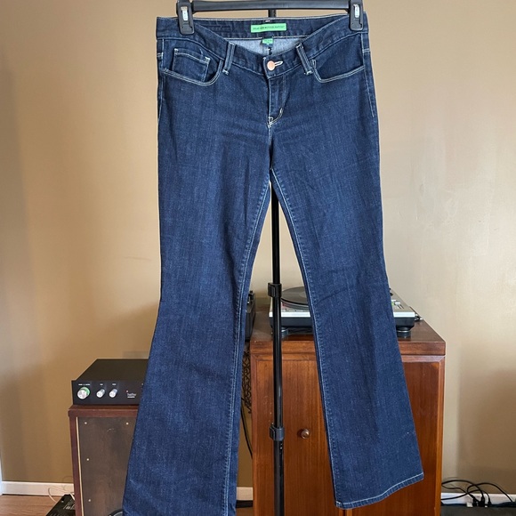 Pray for Mother Nature Jean, W 28 USA - Picture 2 of 7